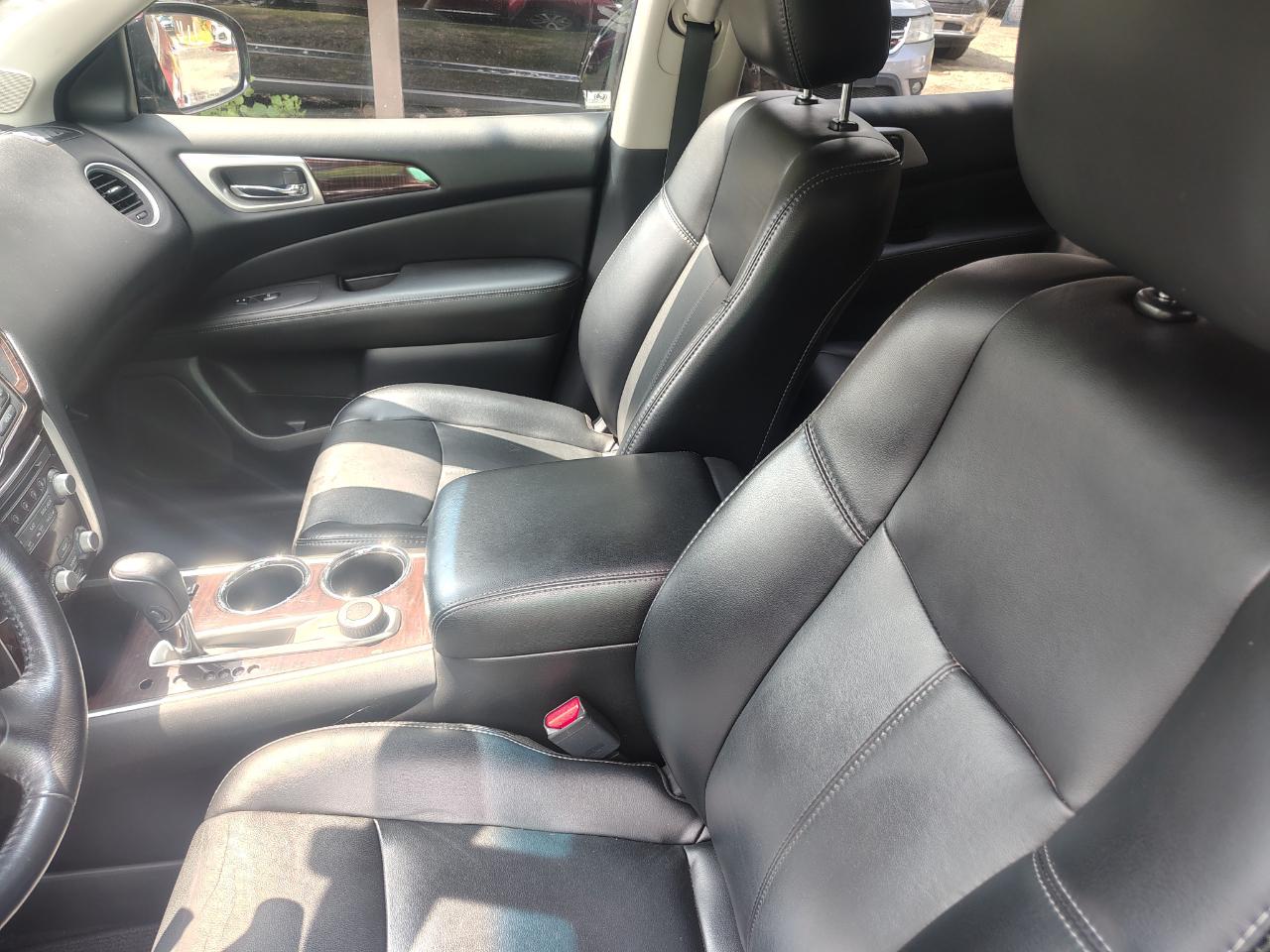 Nissan Pathfinder 4WD 4dr SL 2014