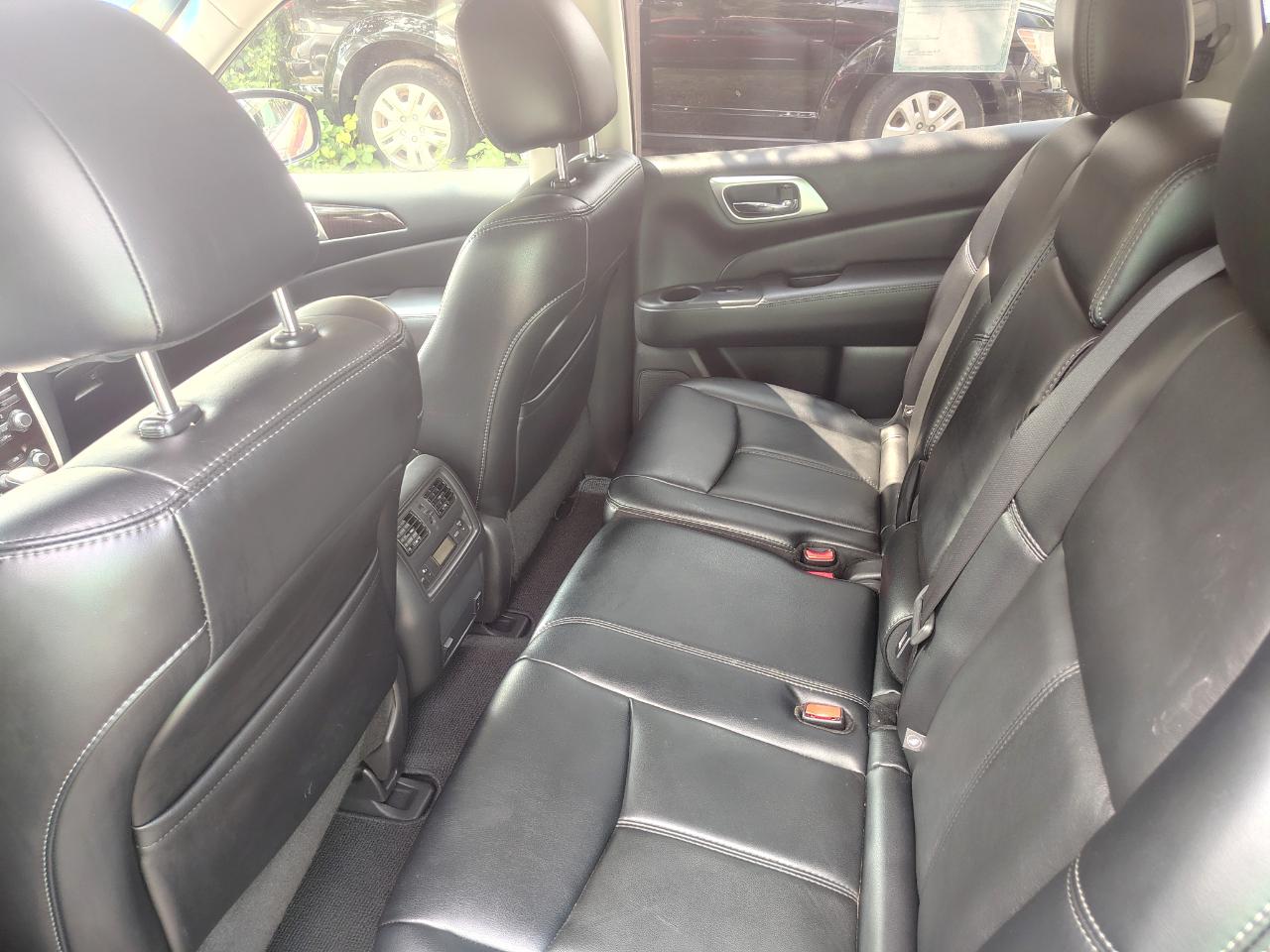 Nissan Pathfinder 4WD 4dr SL 2014