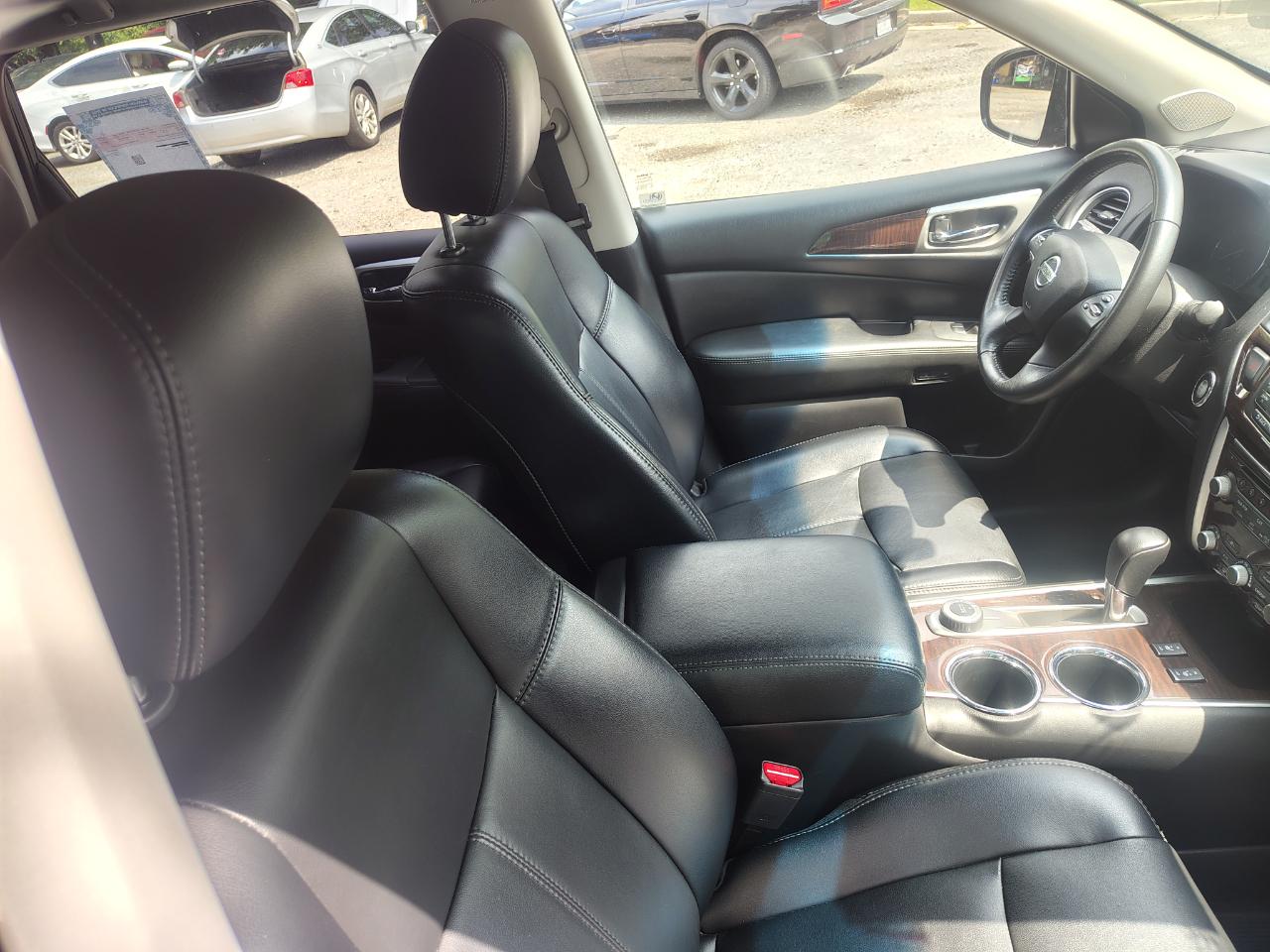 Nissan Pathfinder 4WD 4dr SL 2014