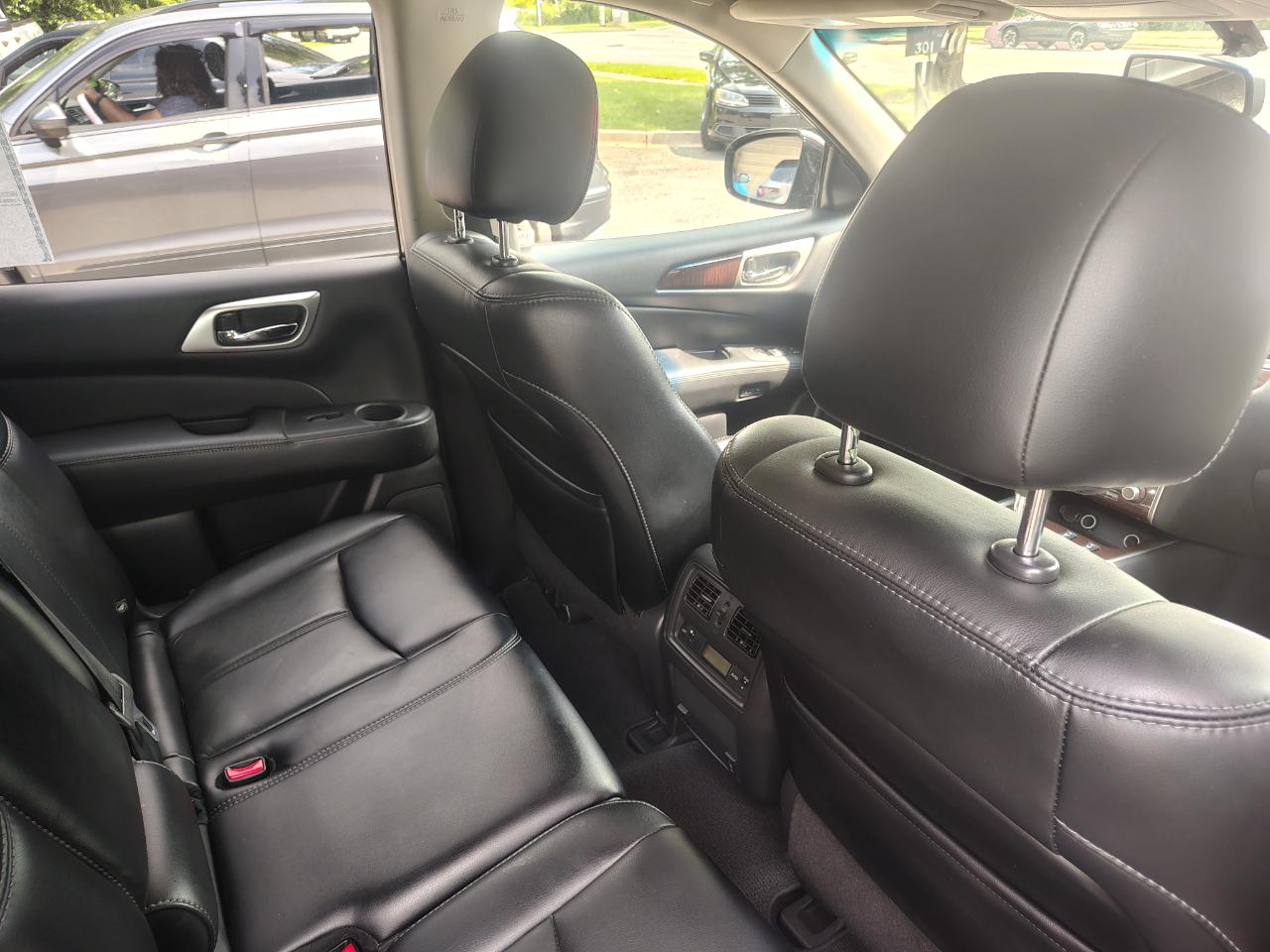 Nissan Pathfinder 4WD 4dr SL 2014