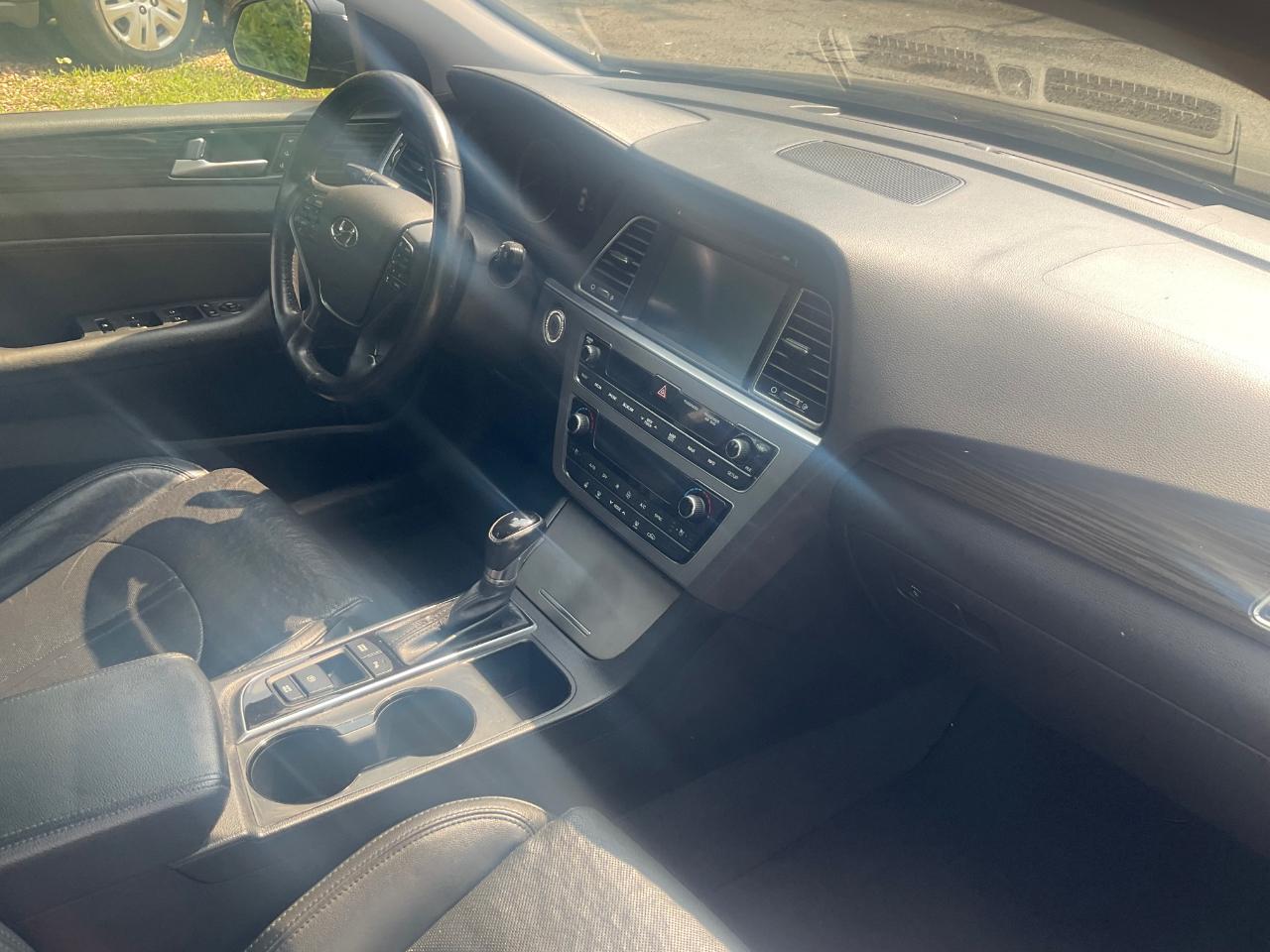 Hyundai Sonata 4dr Sdn 2.4L Limited PZEV 2015