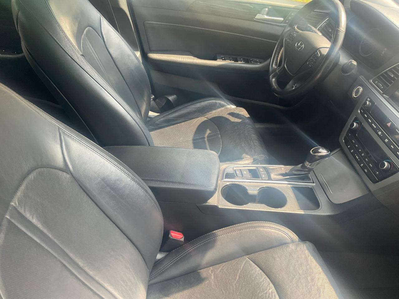 Hyundai Sonata 4dr Sdn 2.4L Limited PZEV 2015