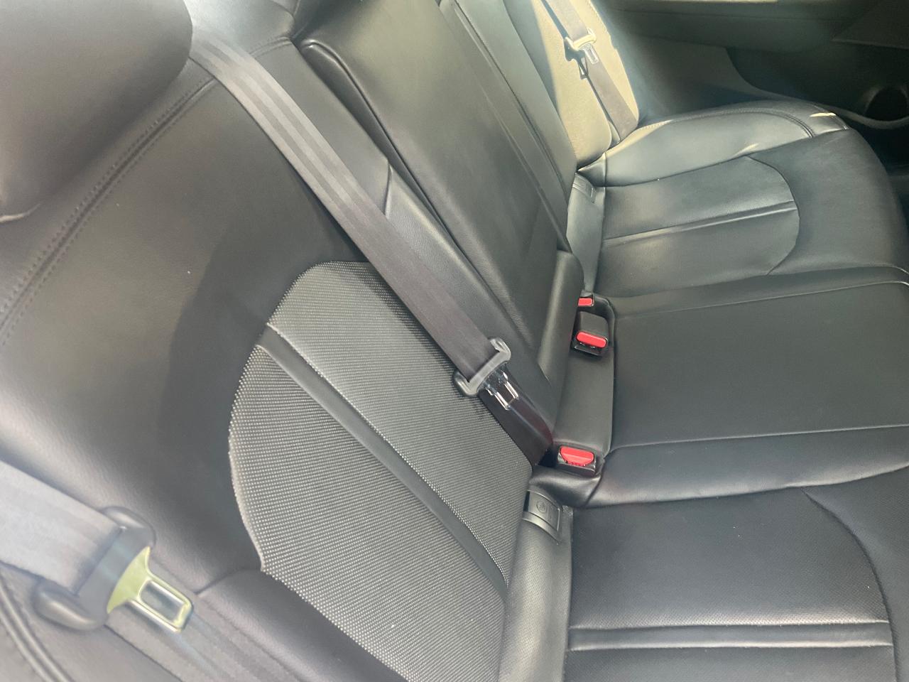 Hyundai Sonata 4dr Sdn 2.4L Limited PZEV 2015