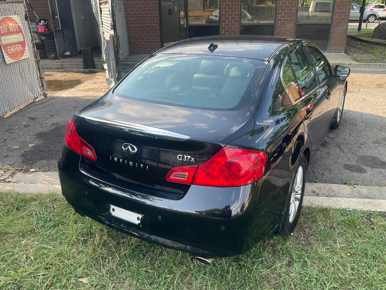 Infiniti G37 Sedan 4dr x AWD 2013