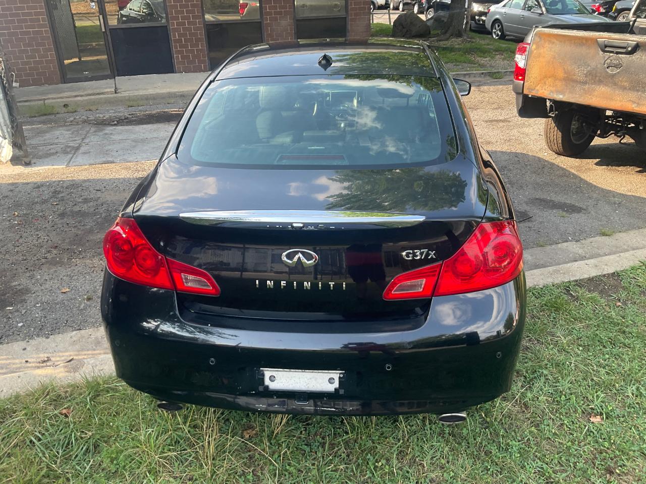 Infiniti G37 Sedan 4dr x AWD 2013