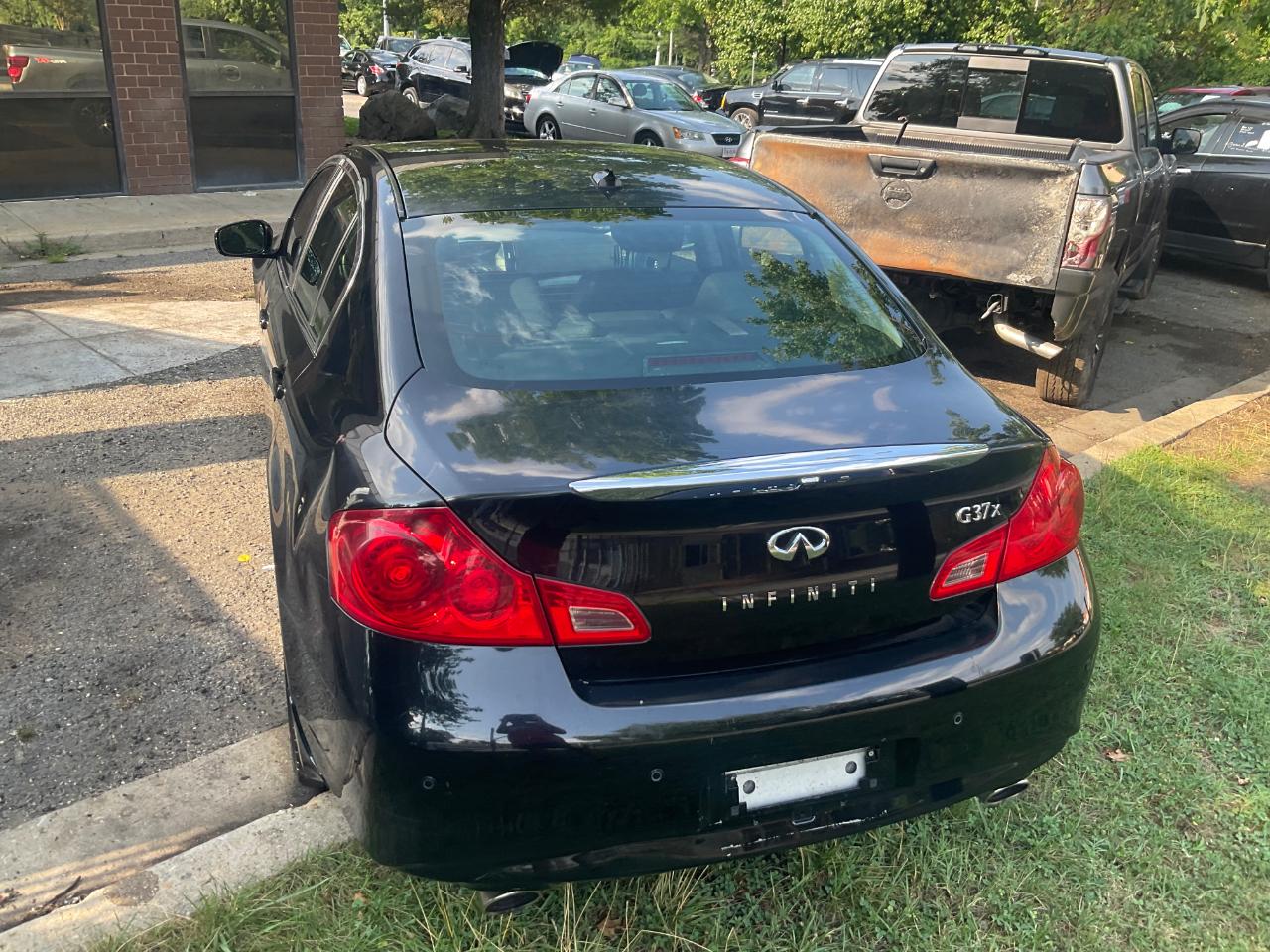Infiniti G37 Sedan 4dr x AWD 2013