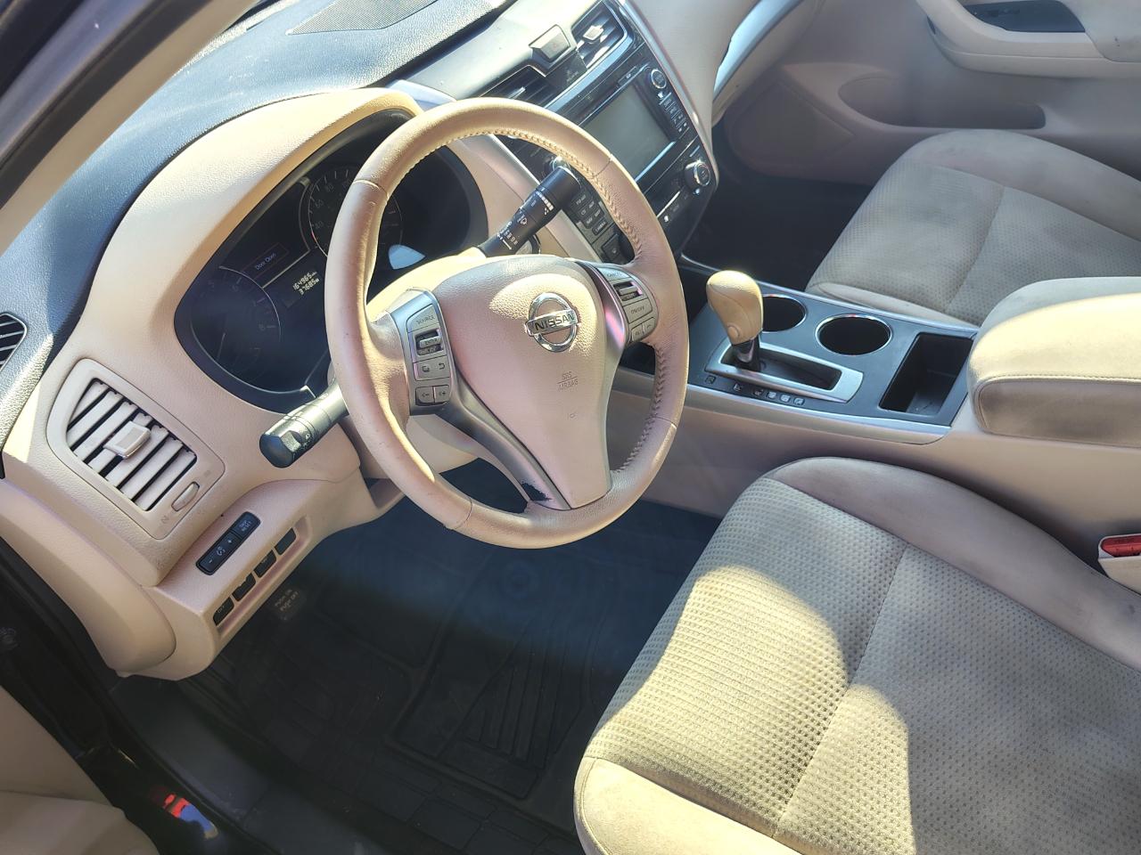 Nissan Altima 4dr Sdn I4 2.5 SV 2015