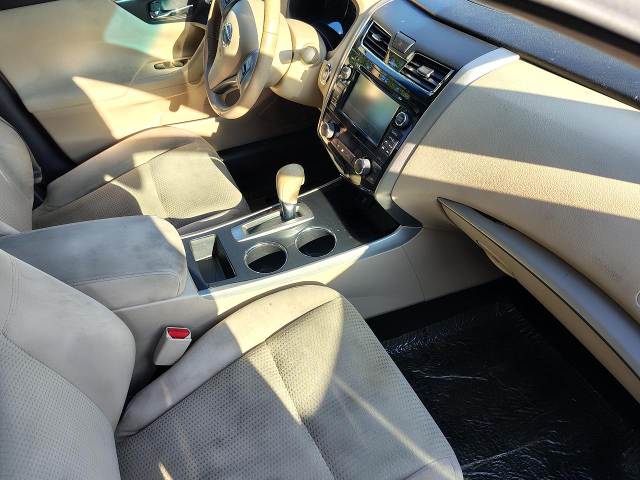 Nissan Altima 4dr Sdn I4 2.5 SV 2015