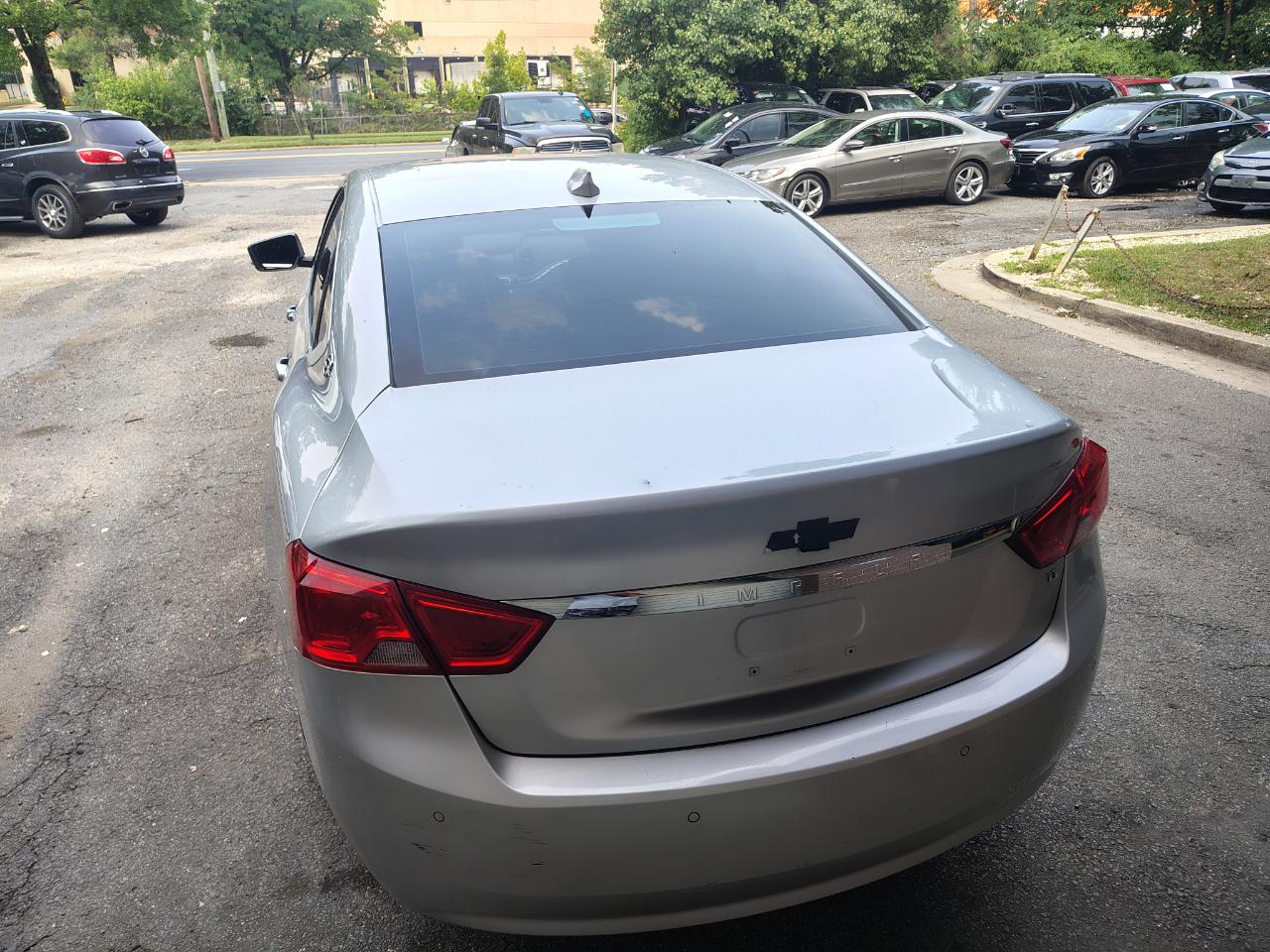 Chevrolet Impala 4dr Sdn LT w/1LT 2016