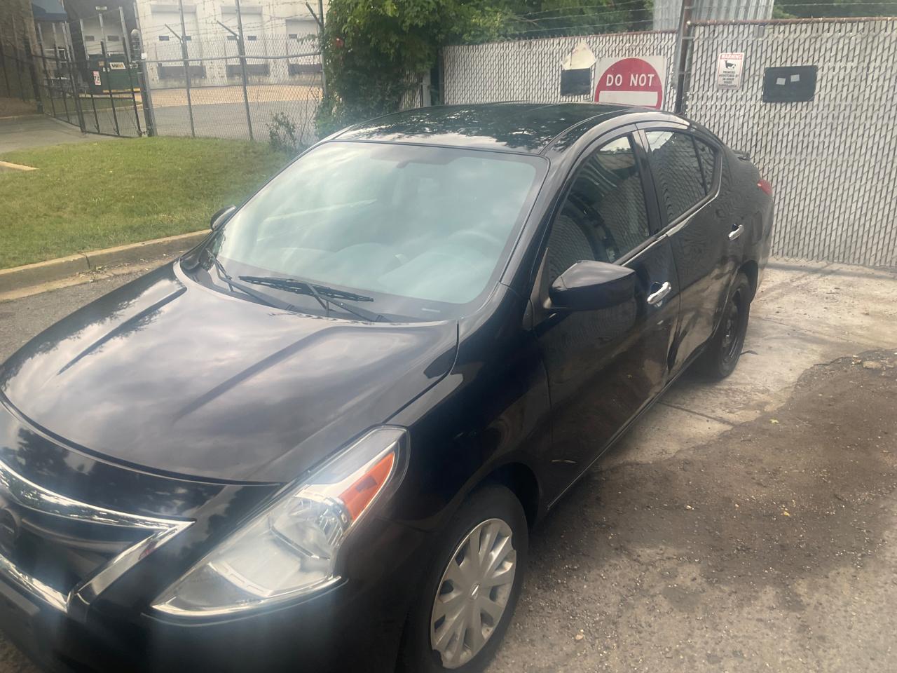 Nissan Versa Sedan SV CVT 2019
