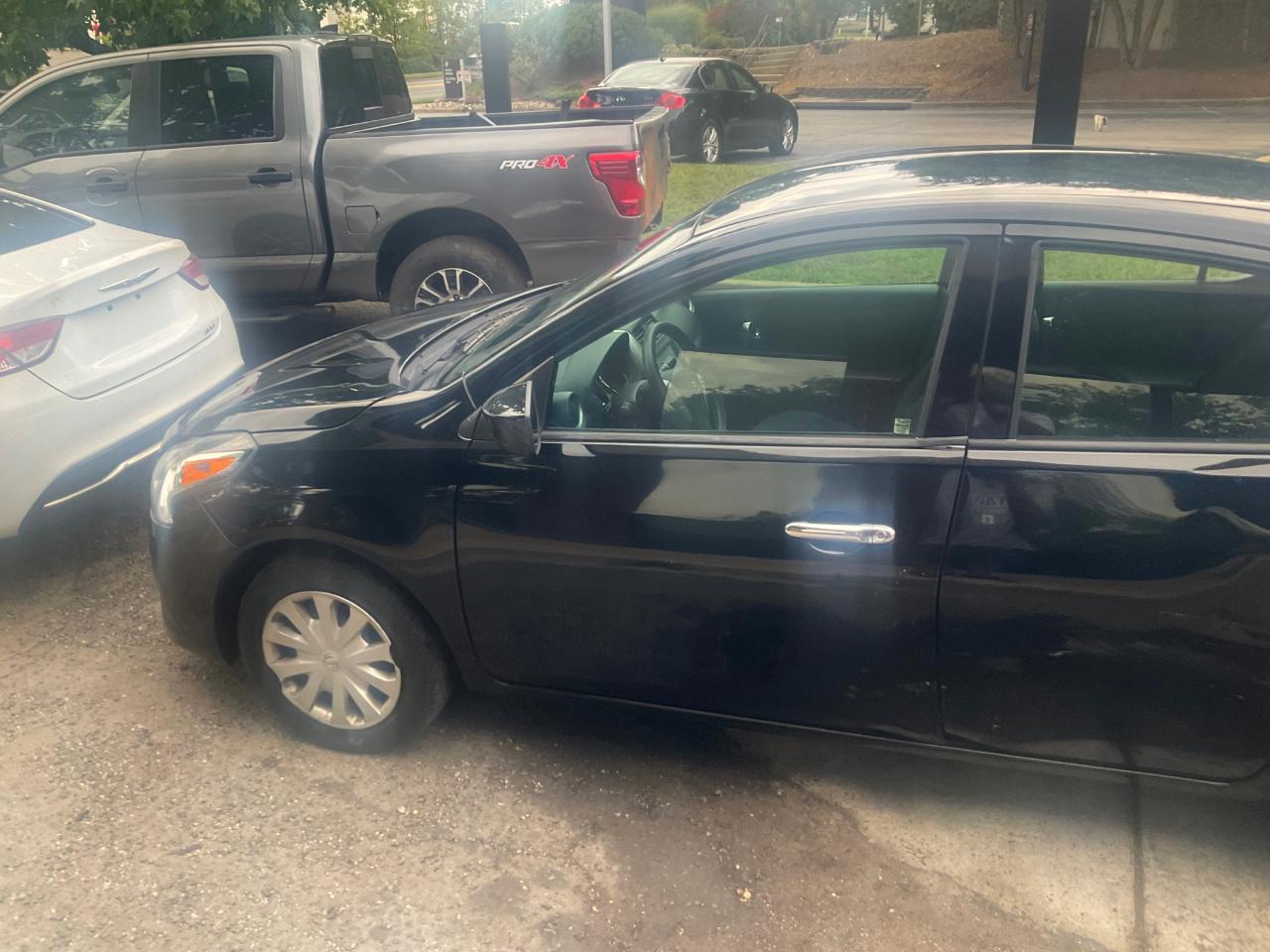 Nissan Versa Sedan SV CVT 2019