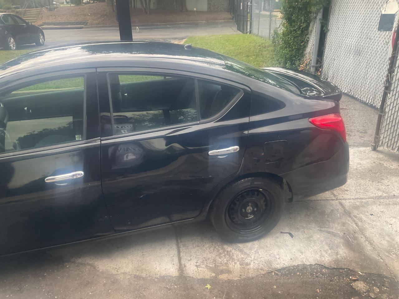Nissan Versa Sedan SV CVT 2019