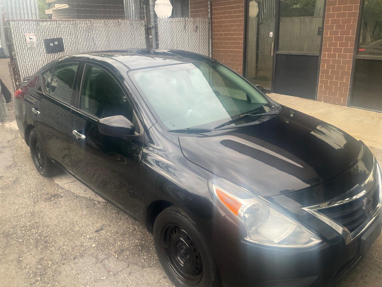 Nissan Versa Sedan SV CVT 2019