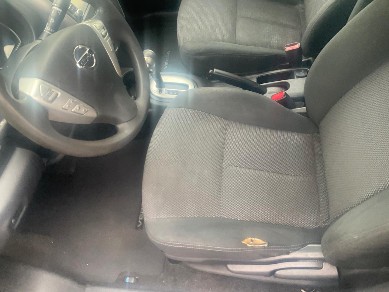 Nissan Versa Sedan SV CVT 2019
