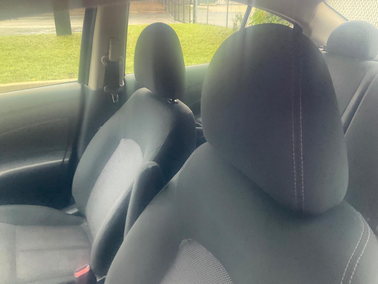 Nissan Versa Sedan SV CVT 2019