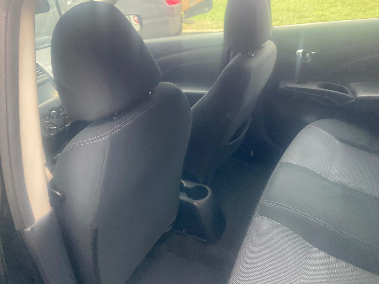 Nissan Versa Sedan SV CVT 2019