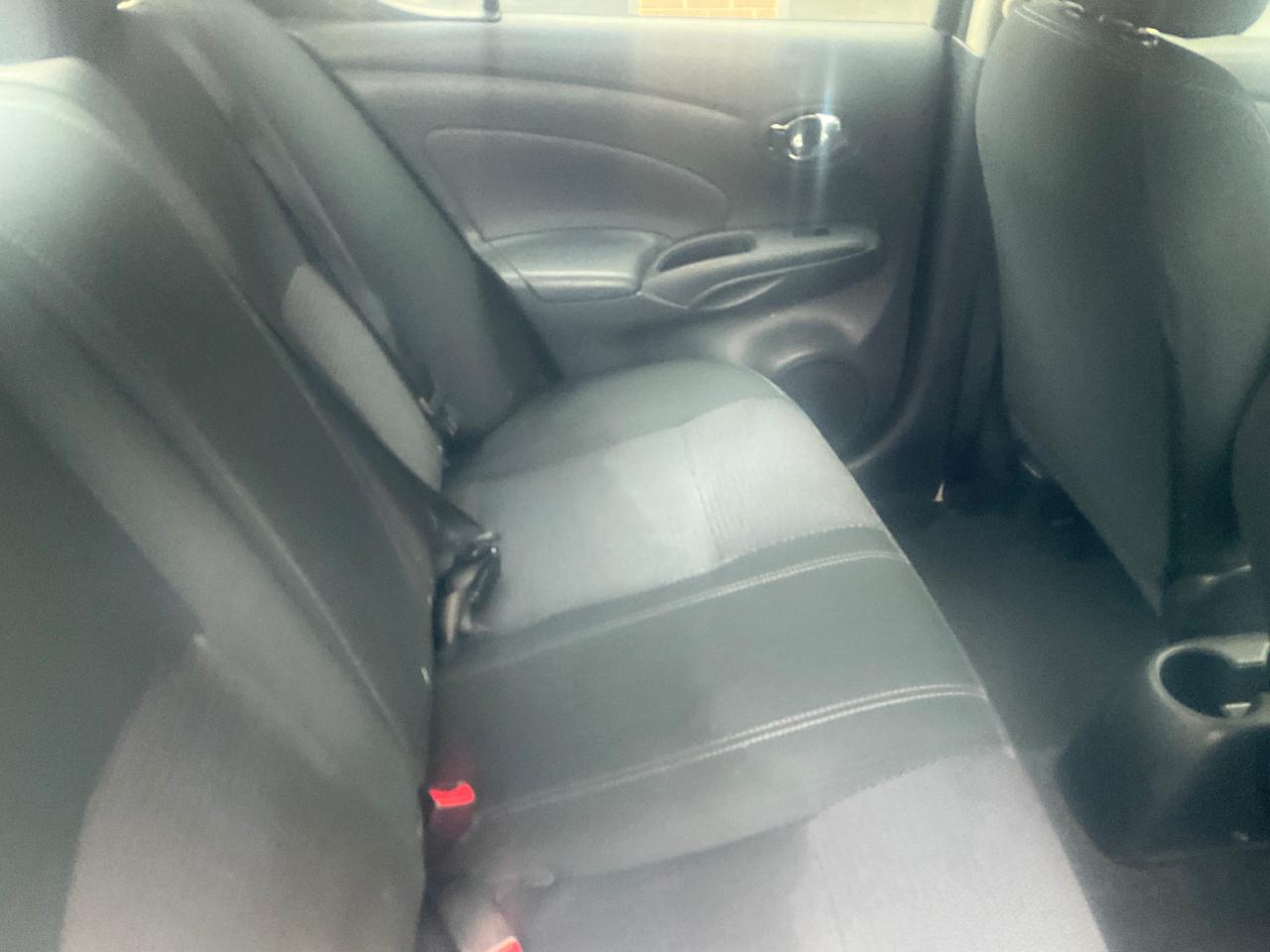 Nissan Versa Sedan SV CVT 2019