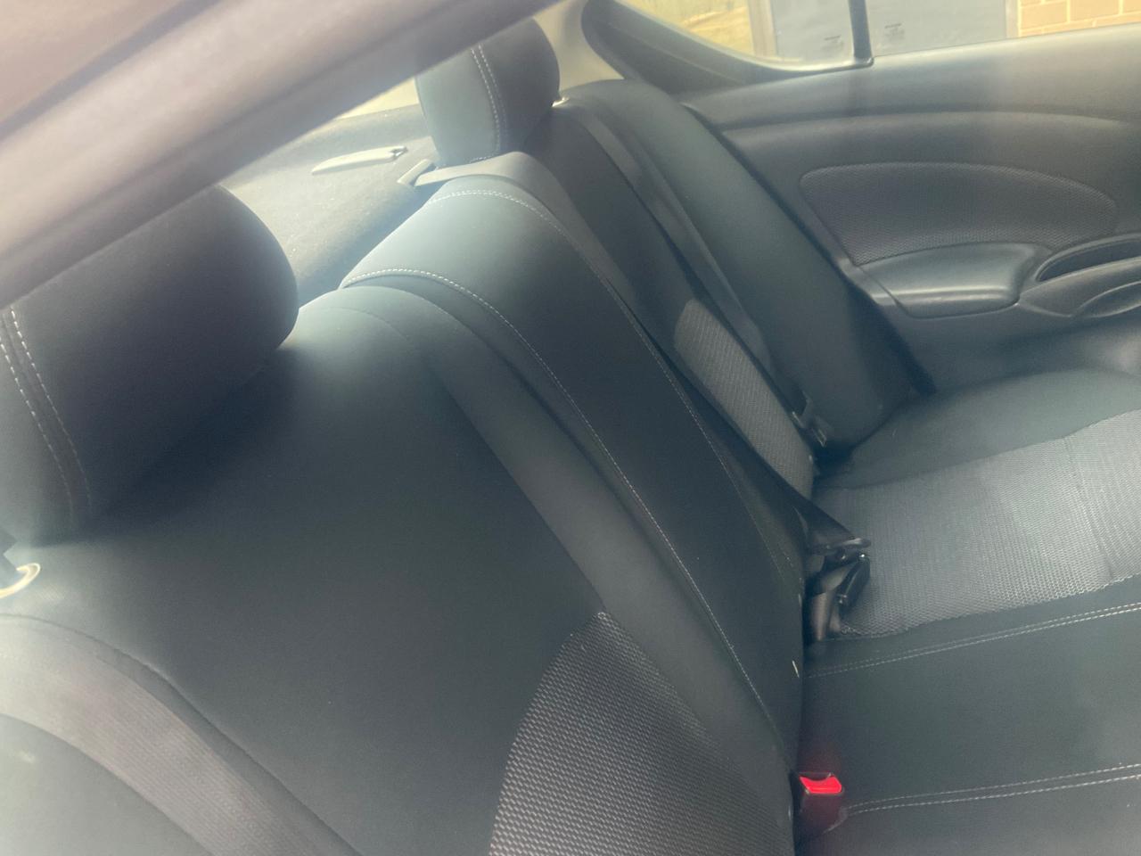 Nissan Versa Sedan SV CVT 2019
