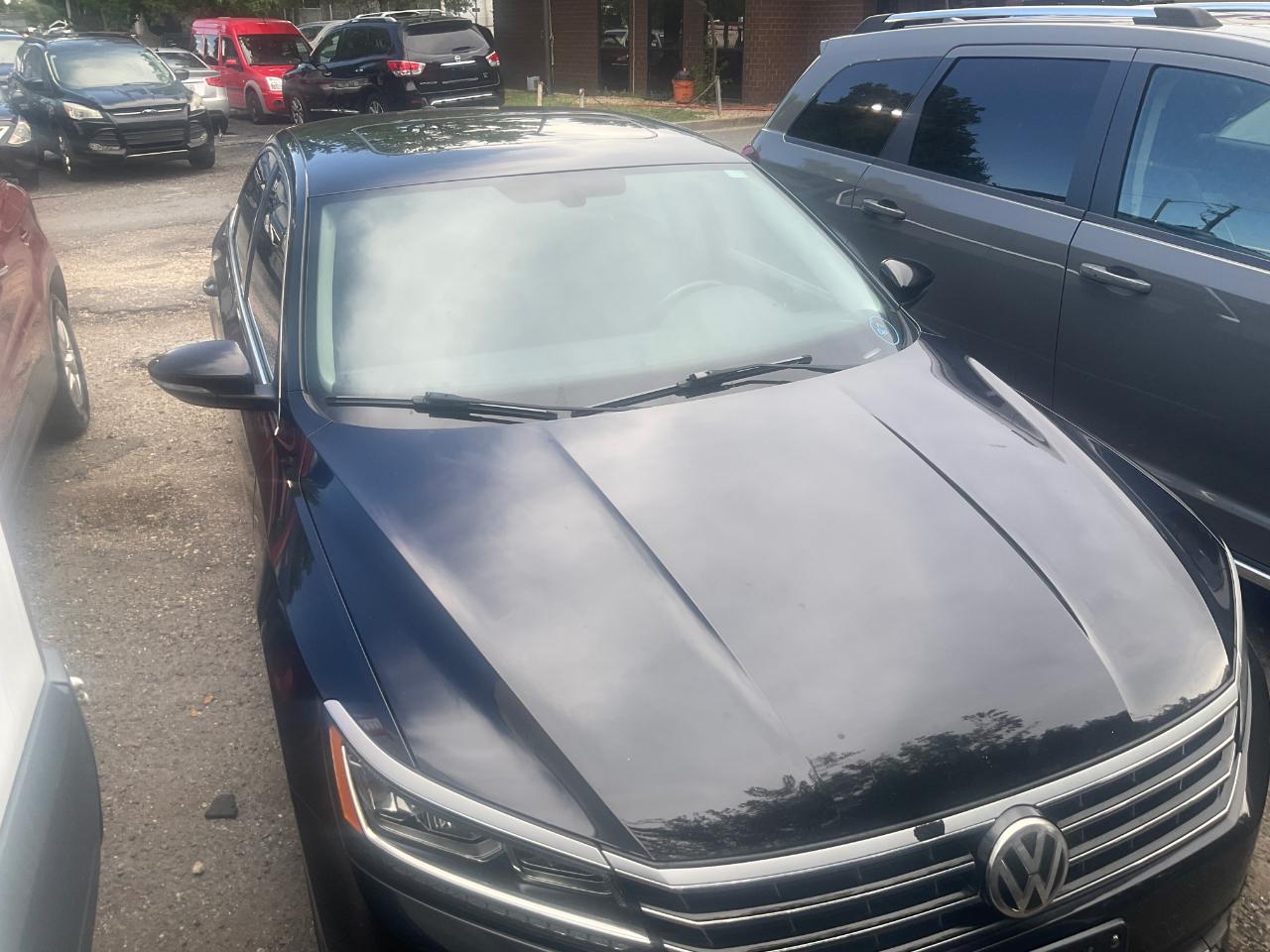 Volkswagen Passat 1.8T SE w/Technology Auto 2017