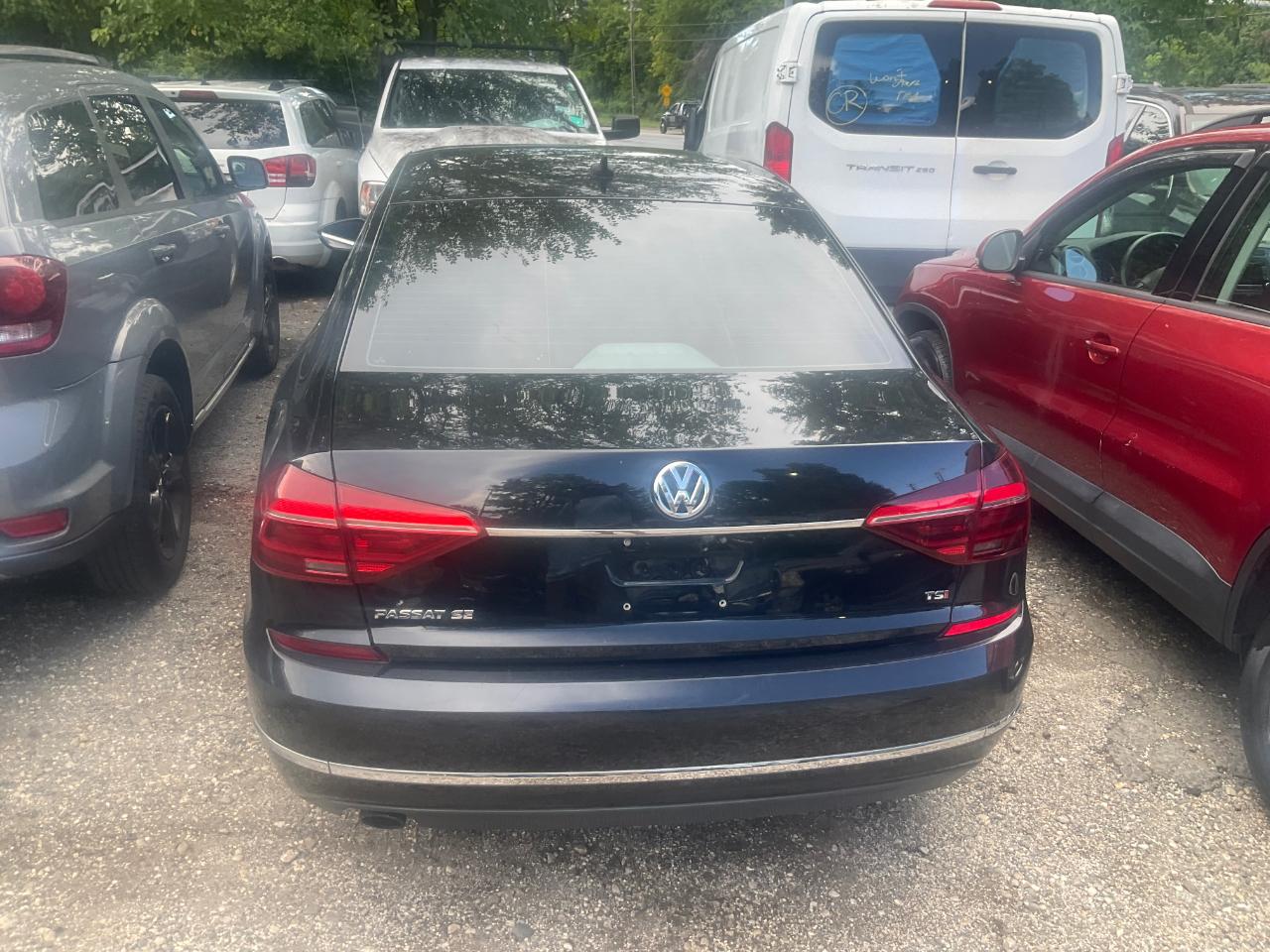 Volkswagen Passat 1.8T SE w/Technology Auto 2017