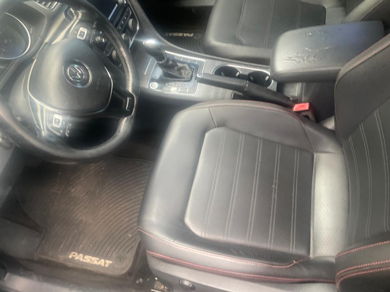 Volkswagen Passat 1.8T SE w/Technology Auto 2017