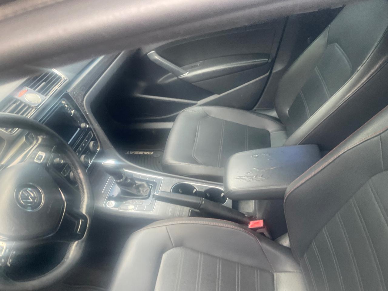 Volkswagen Passat 1.8T SE w/Technology Auto 2017