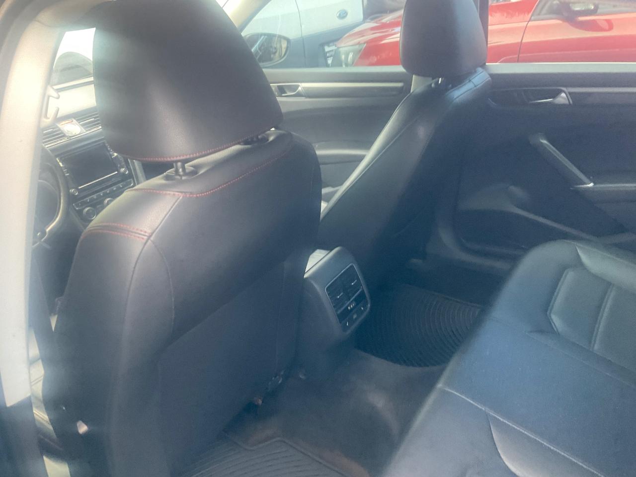Volkswagen Passat 1.8T SE w/Technology Auto 2017