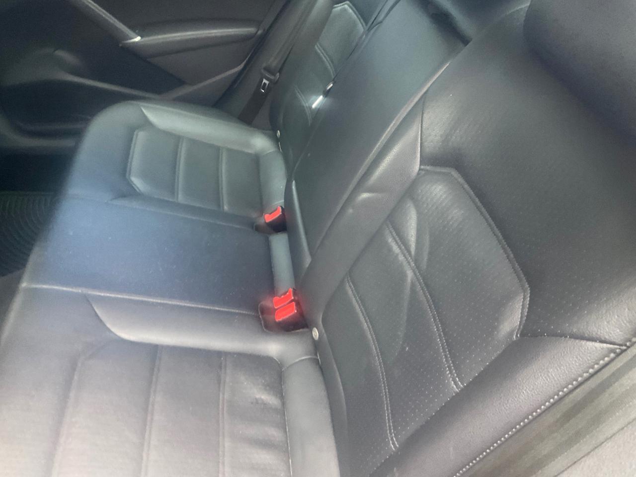 Volkswagen Passat 1.8T SE w/Technology Auto 2017