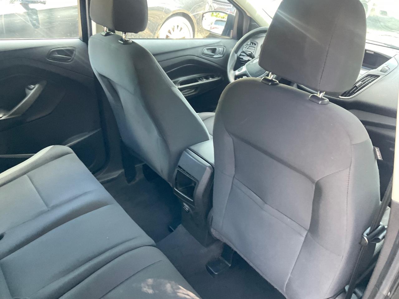 Ford Escape FWD 4dr S 2016