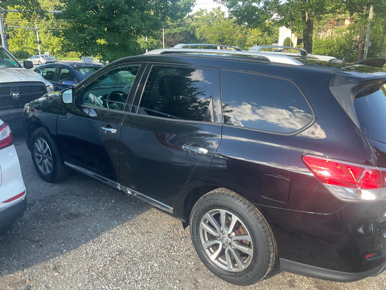 Nissan Pathfinder 4WD 4dr SL 2013