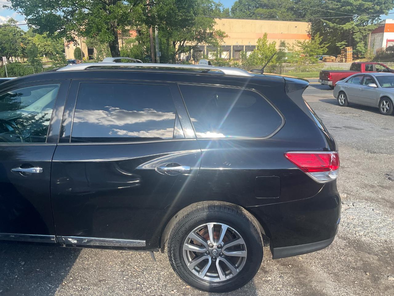Nissan Pathfinder 4WD 4dr SL 2013