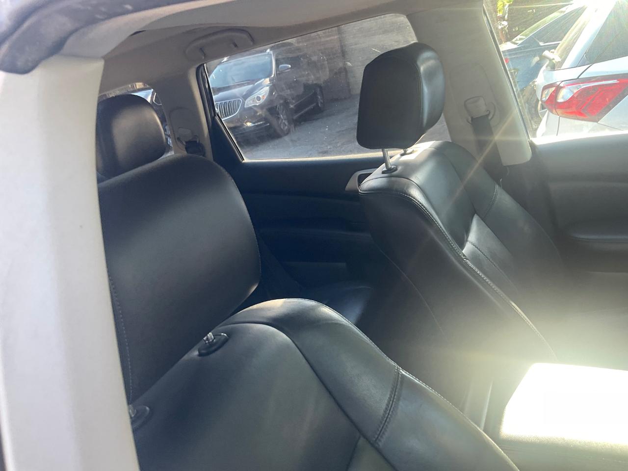 Nissan Pathfinder 4WD 4dr SL 2013