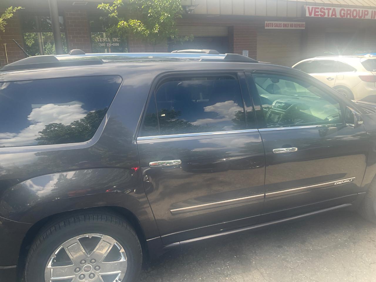 GMC Acadia AWD 4dr Denali 2015