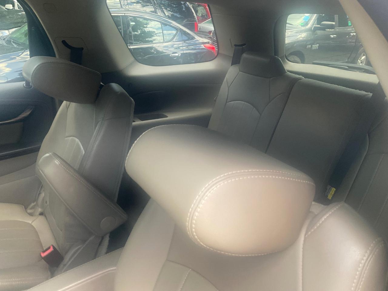 GMC Acadia AWD 4dr Denali 2015