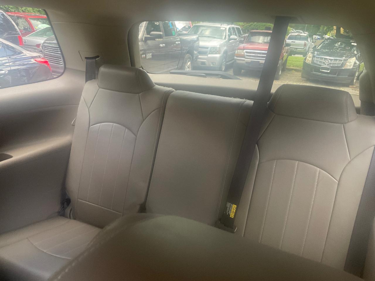 GMC Acadia AWD 4dr Denali 2015