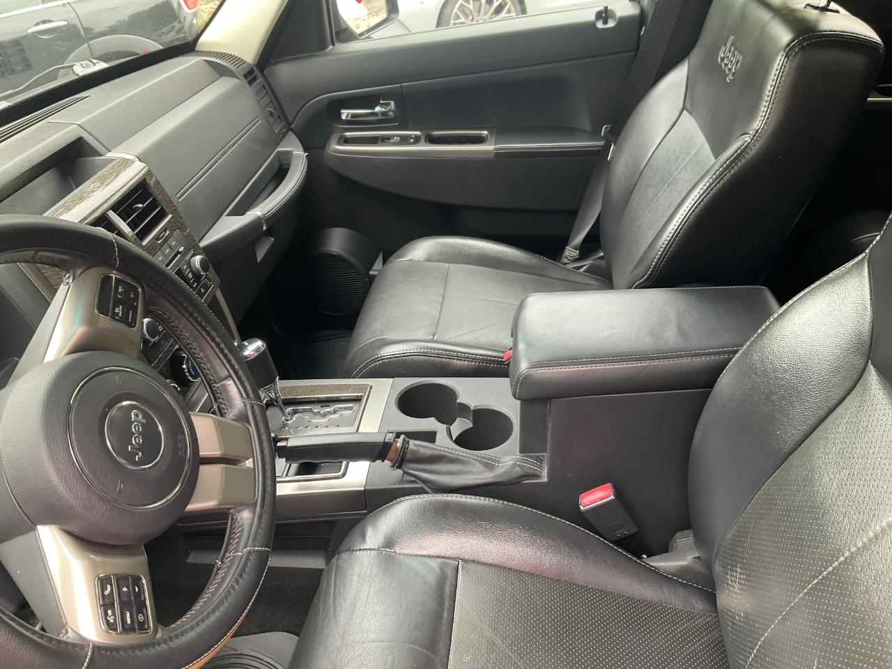 Jeep Liberty 4WD 4dr Limited Jet 2012