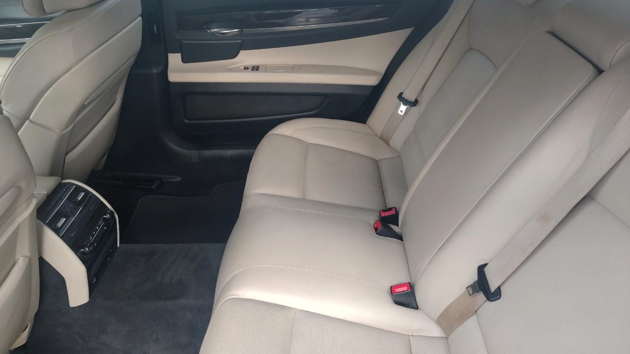 BMW 7 Series 4dr Sdn ALPINA B7 LWB xDrive AWD 2012
