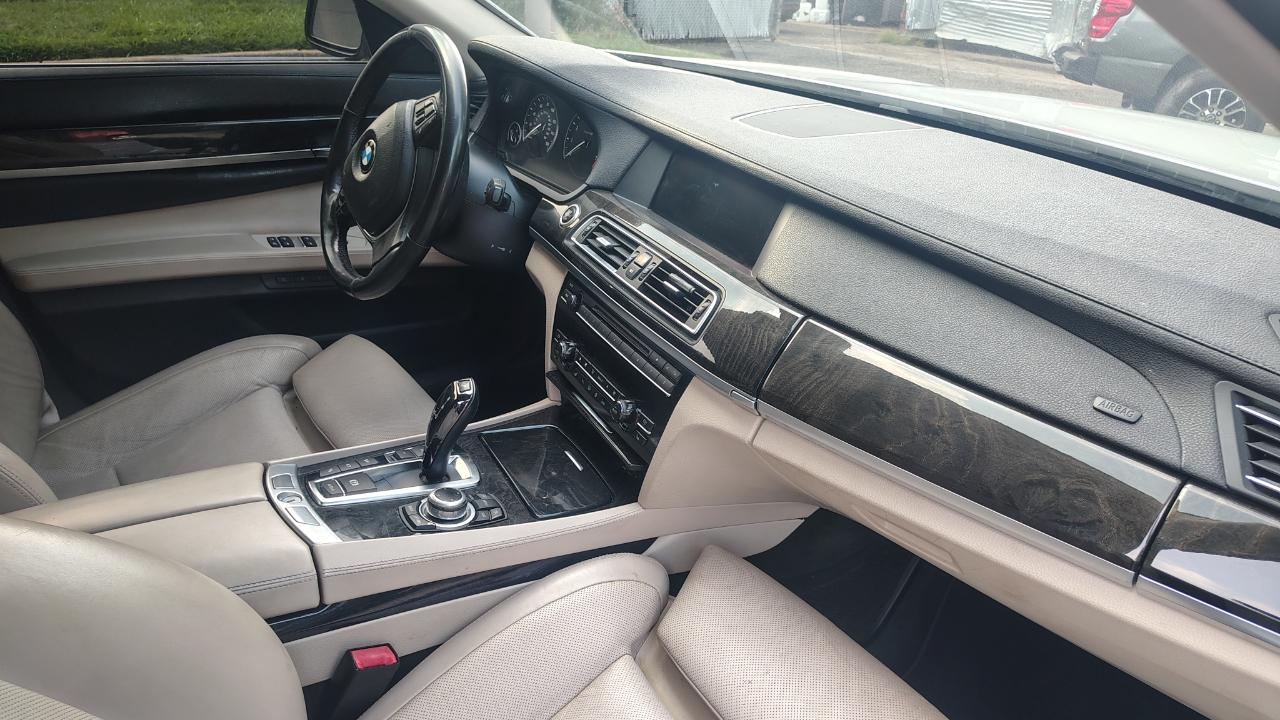 BMW 7 Series 4dr Sdn ALPINA B7 LWB xDrive AWD 2012