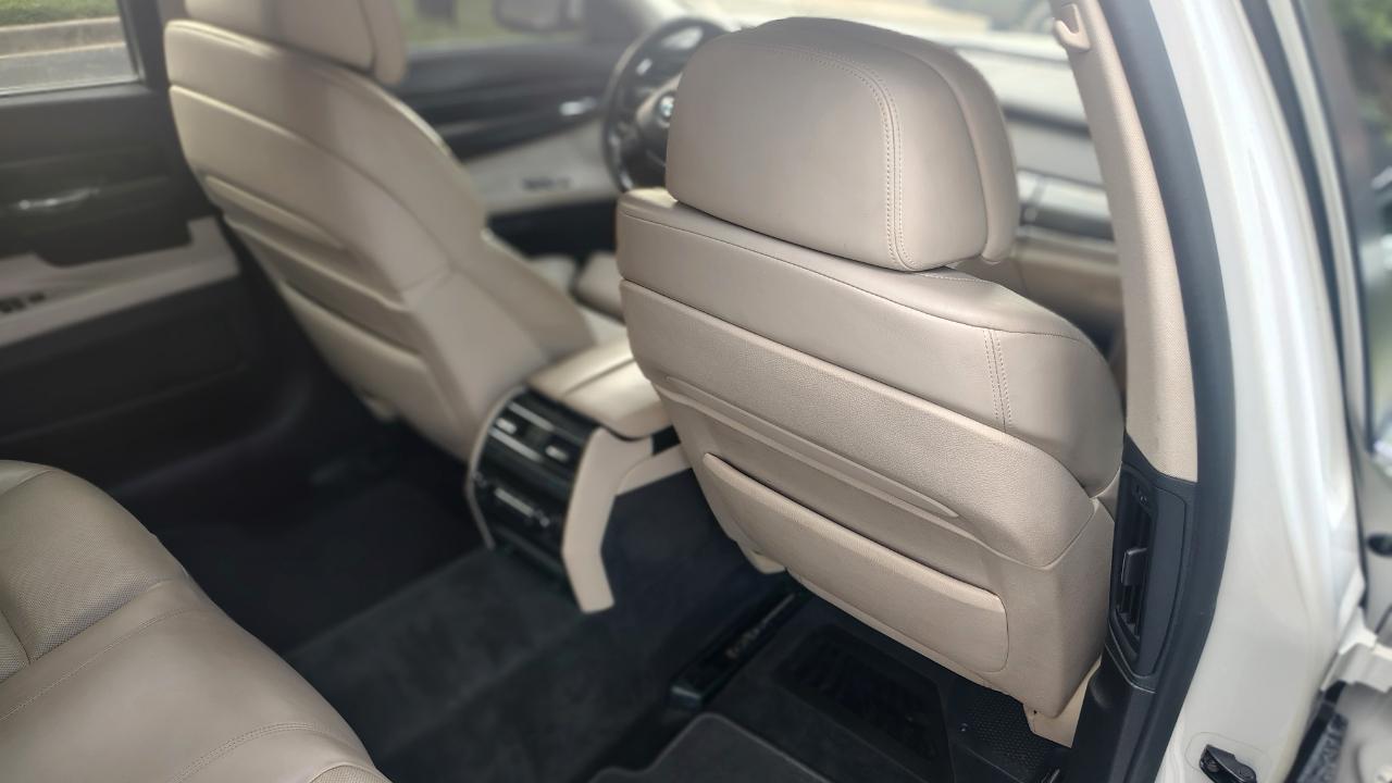 BMW 7 Series 4dr Sdn ALPINA B7 LWB xDrive AWD 2012