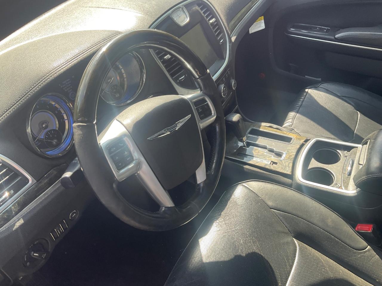 Chrysler 300 4dr Sdn 300C RWD 2014