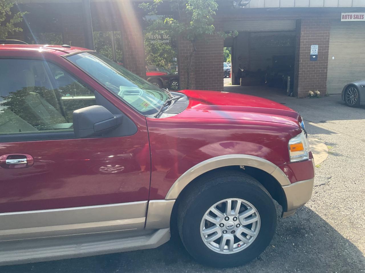 Ford Expedition 4WD 4dr King Ranch 2014