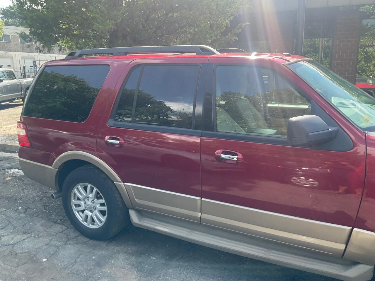 Ford Expedition 4WD 4dr King Ranch 2014