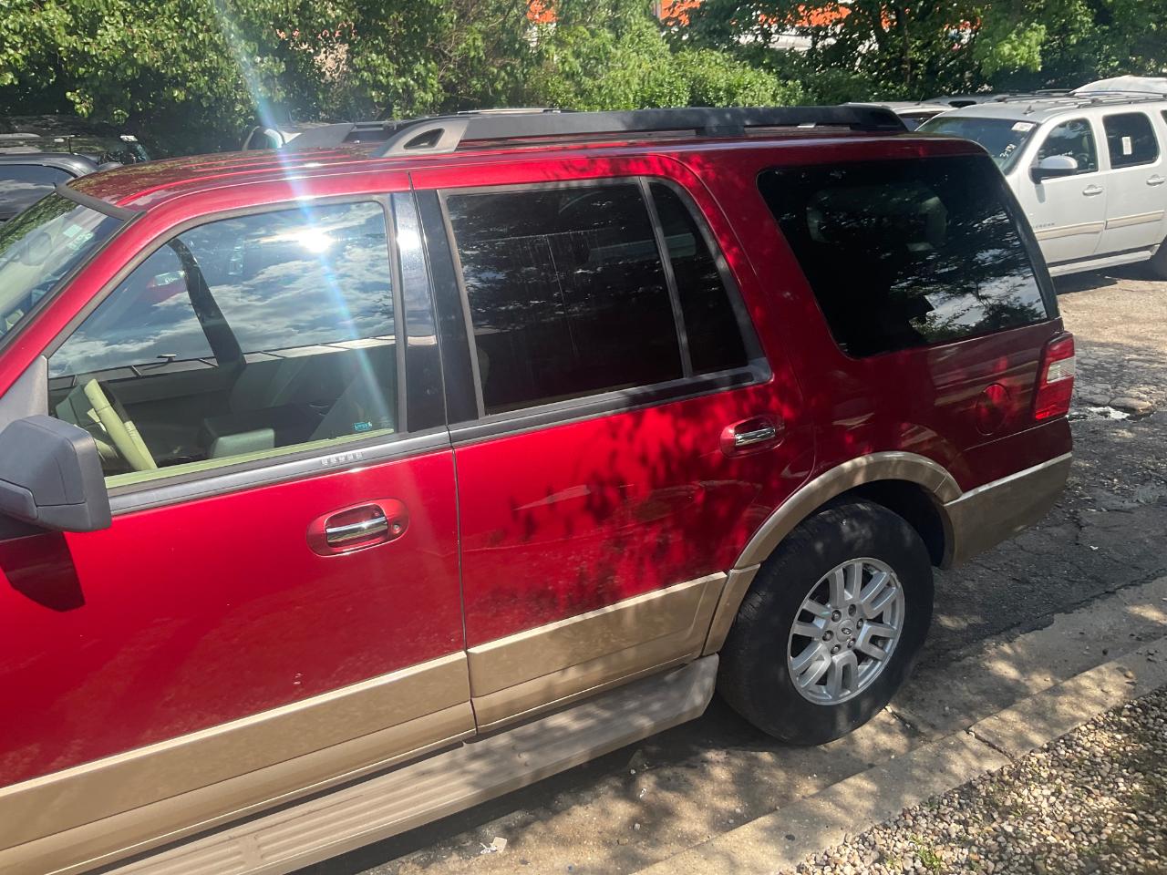 Ford Expedition 4WD 4dr King Ranch 2014