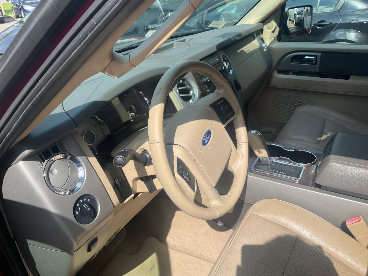 Ford Expedition 4WD 4dr King Ranch 2014