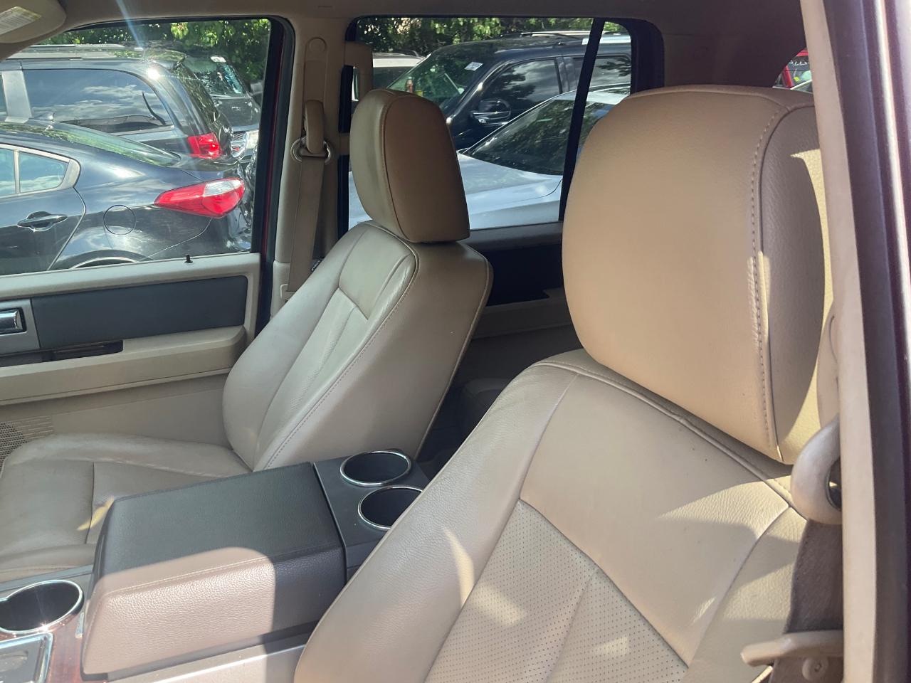 Ford Expedition 4WD 4dr King Ranch 2014