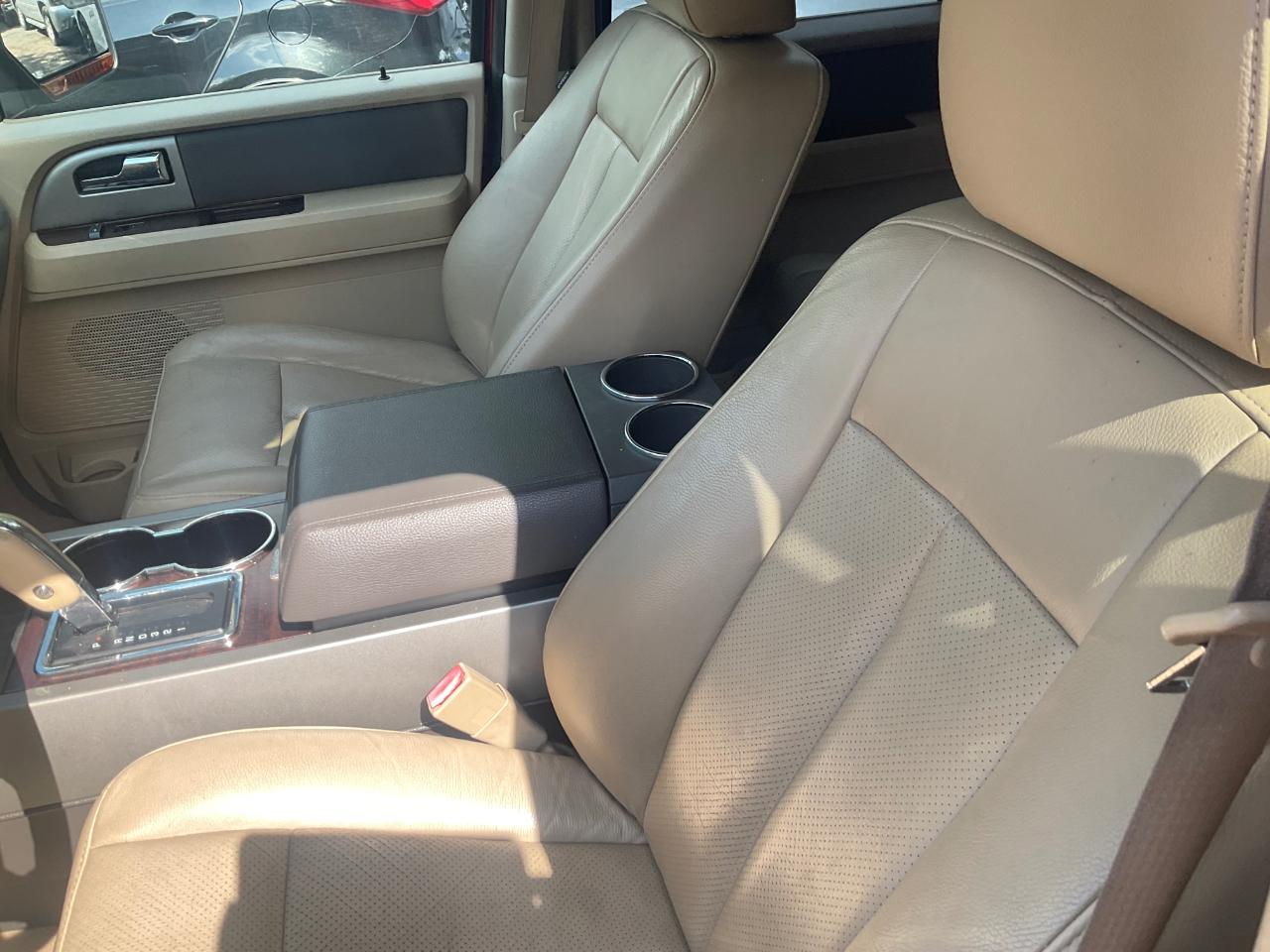Ford Expedition 4WD 4dr King Ranch 2014
