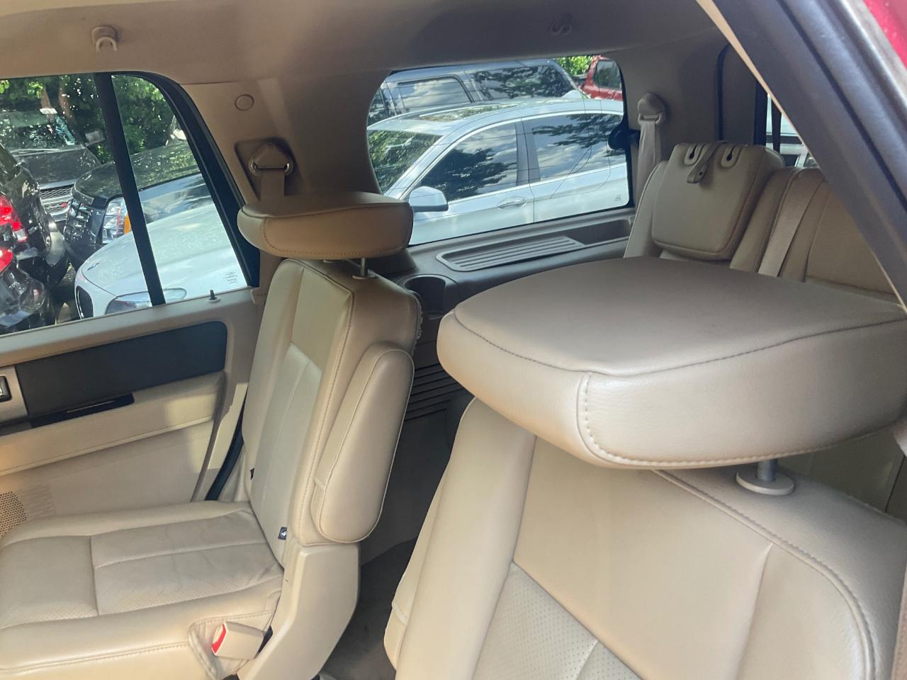 Ford Expedition 4WD 4dr King Ranch 2014