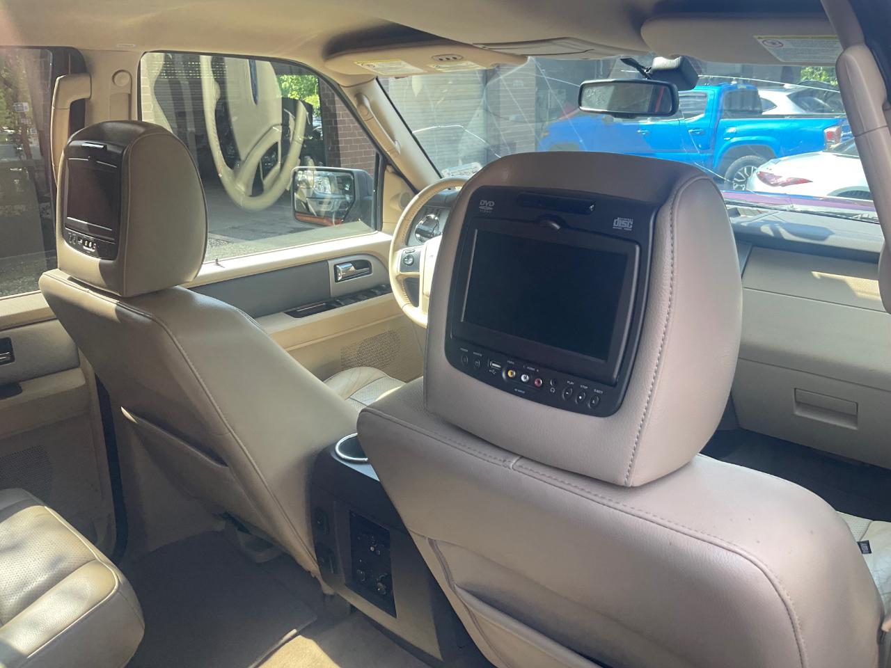 Ford Expedition 4WD 4dr King Ranch 2014