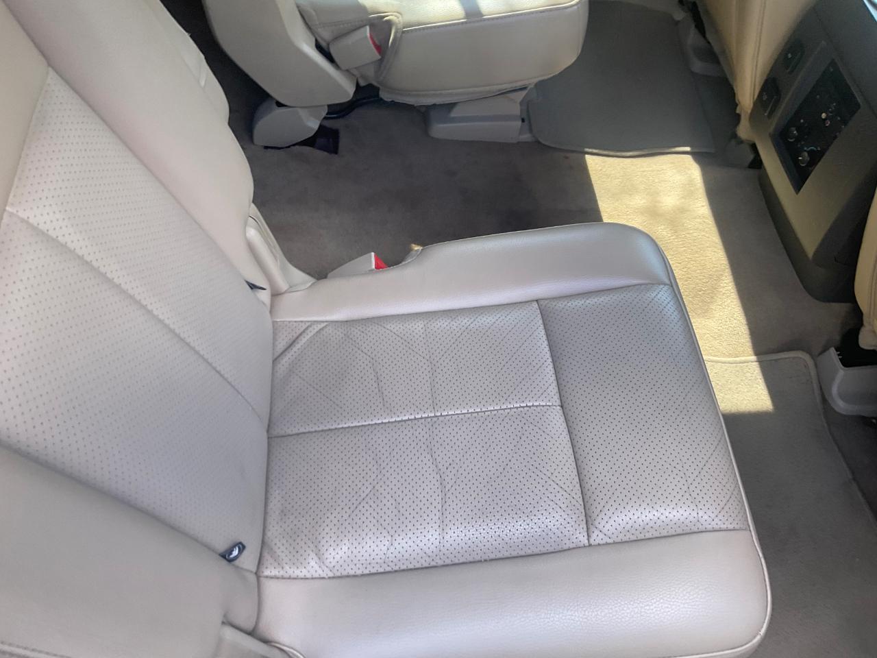 Ford Expedition 4WD 4dr King Ranch 2014