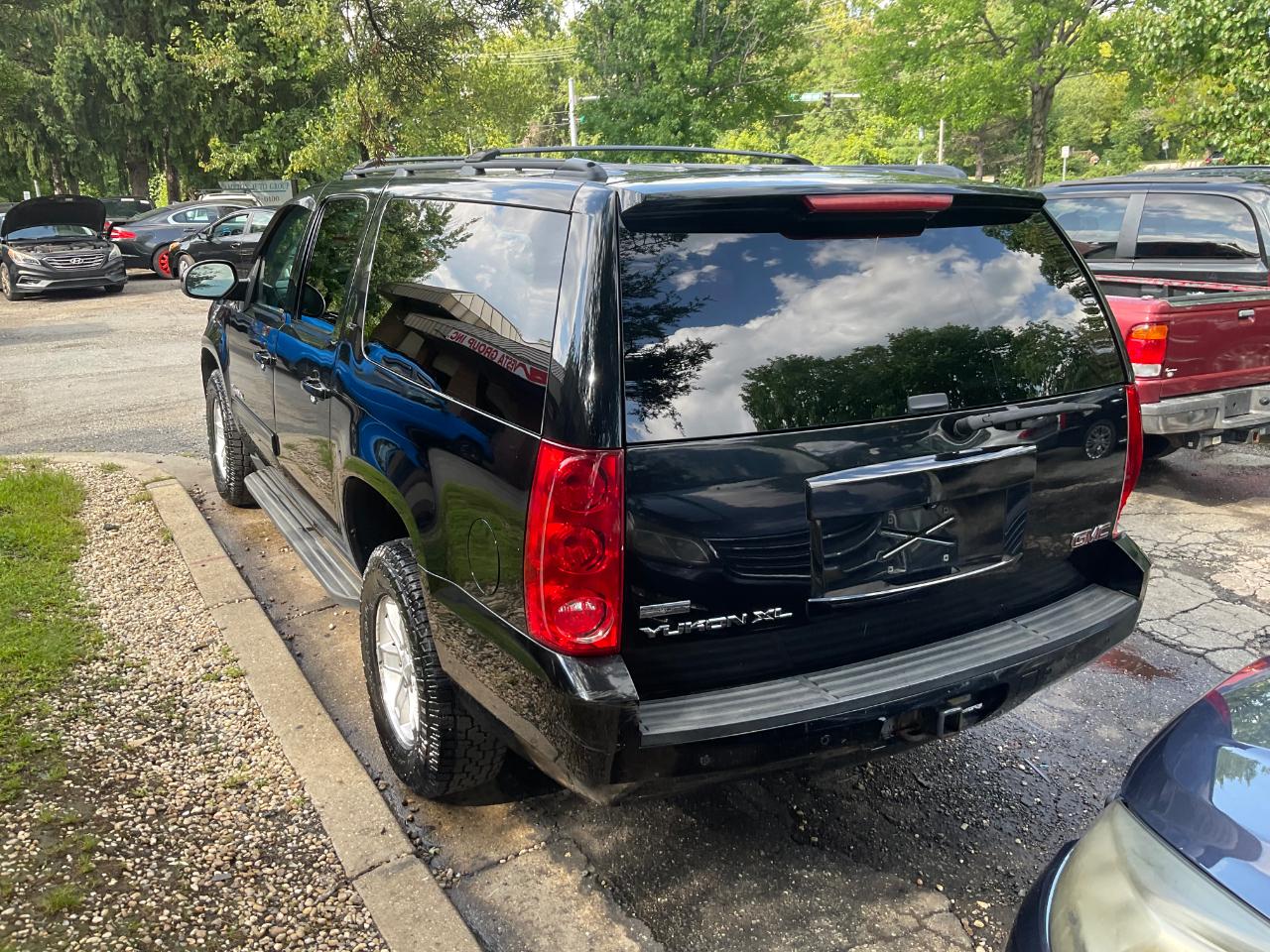 GMC Yukon XL 4WD 4dr 1500 SLT 2012